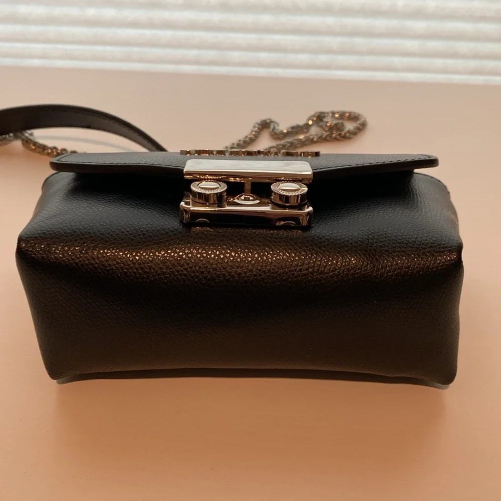 Mario Valentino Crossbody - Picture 10 of 15